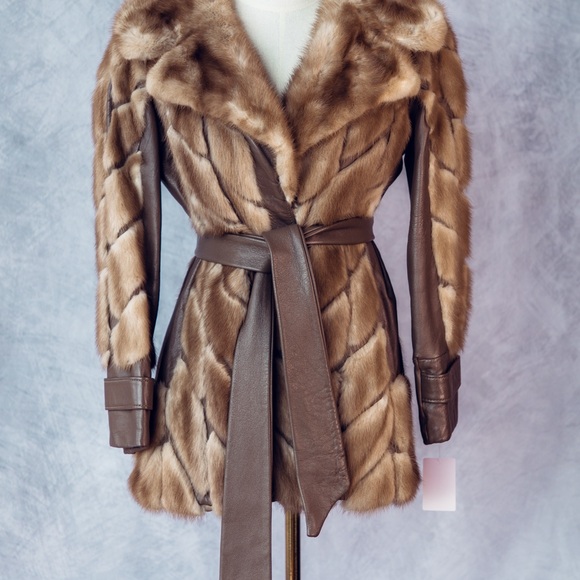 Elegant Brown Faux Fur Women's Coat - Picture 1 of 4